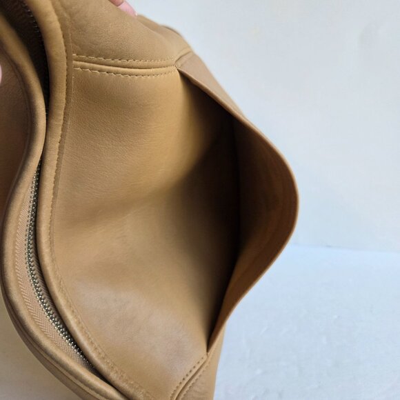 EUC Coach Vintage Legacy Slim Duffle Shoulder Bag (#9060) in Camel w/Nickel HW - Picture 12 of 16